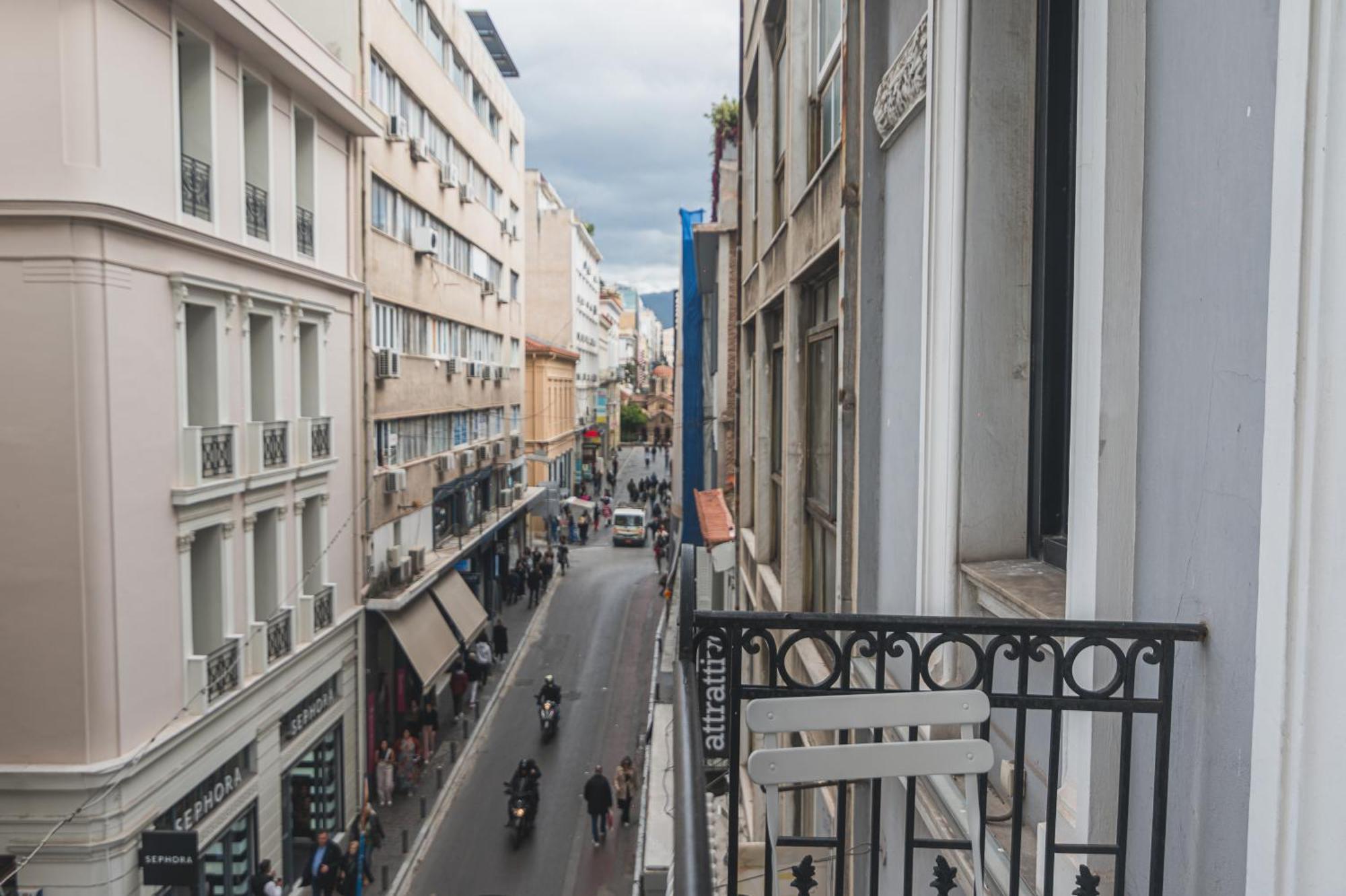 Downtown Suites By Athens Tower Bagian luar foto